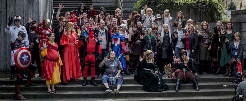 Illustration for article titled Iron Man's Best Friend Ultron, Chappie Cosplay and a Whole Lot of Halo